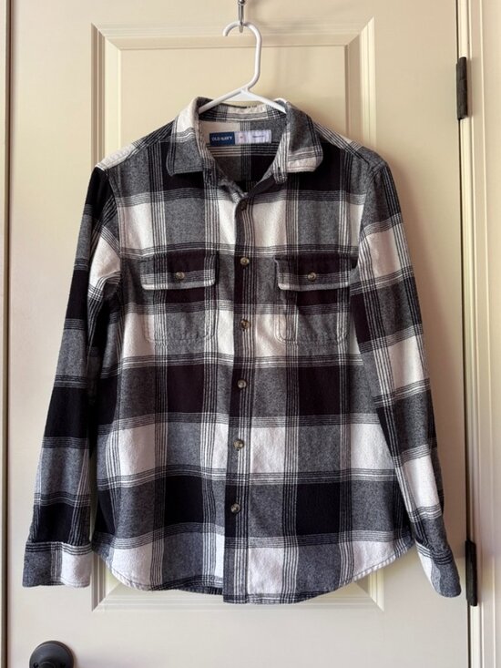 Old Navy Other - Mens Old Navy "Regular Fit" Flannel Shirt size Med
